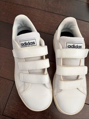 adidas Kids White Velcro Strap Sneakers